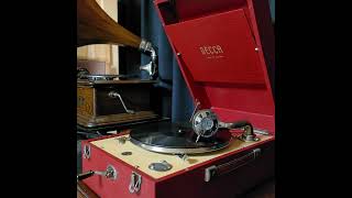 Tommy Dorsey（トミー・ドーシー）♪Opus Two♪ 78rpm Decca Model No 50 phonograph [upl. by Kcirre]