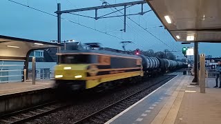 Goederentrein komt langs station Twello [upl. by Kciredes]