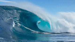 CARNAGE AT MASSIVE SHIPSTERNS BLUFF  SURFING amp BODYBOARDING [upl. by Margareta]