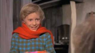 Books vs Movies Review Willy Wonka and the Chocolate Factory  Part 1 [upl. by Alston]