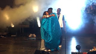 APOUTCHOU ET EMMA LOHOUES AU CONCERT DE SIDIKI DIABATÉ [upl. by Fia]