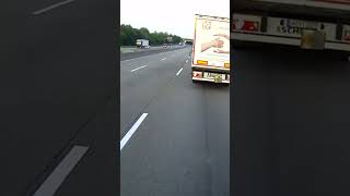 Noch nie war eine Staumeldung so präzise lkwfahrer lkw germantruckdriver germany dash [upl. by Yrailih407]