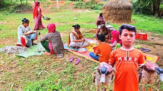 খামারের দেশি হাঁস দিয়ে খিচুড়ি রান্না  Beautiful village life in Bangladesh  Footslogger Rafi BD [upl. by Katharine]