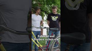 Wie du dein Fahrrad vor Dieben schützen kannst  Checkpoint ZDF [upl. by Akcemat]