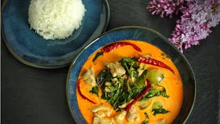 Rotes Thai Curry mit Hähnchen  Rezept  Einfach und lecker [upl. by Nashner]