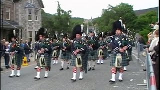 2008  Ballater Pipe Band lead morning parade of Braemar Royal Highland Society to Braemar Gathering [upl. by Telfore967]