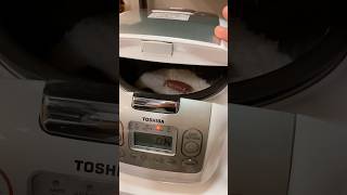 Easy way of cooking rice wChinese sausage in rice cooker chineserice chinesestarter shortvideo [upl. by Charlene]