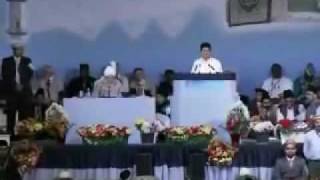 Nazm Woh Peshwa Hamara  UK Jalsa 2009 By The Promised Messiah AS [upl. by Adni]