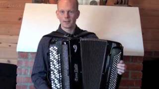 Steps in the bass on the accordion Øivind Farmen [upl. by Notsgnik]