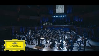 Howard Shore ‘A LongExpected Party’ from The Lord of the Rings Live from Paris [upl. by Netsoj]