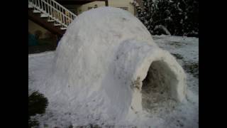 How to Build an Igloo from Snow [upl. by Good106]