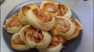 HIT Ślimaczki z ciasta francuskiego z salami serem  Salami and Cheese Pinwheels  MajkelGotuje [upl. by Nylacaj]