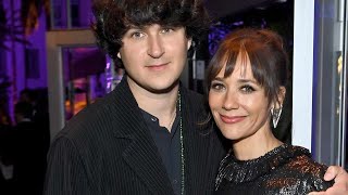 Who Is Rashida Jones Boyfriend All About Ezra Koenig [upl. by Luane506]