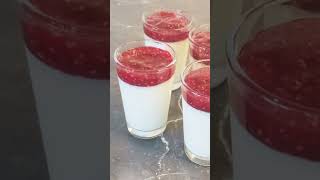 🍓 Découvrez un Dessert Incontournable  Panna Cotta à la Framboise 🍮 [upl. by Pooi]