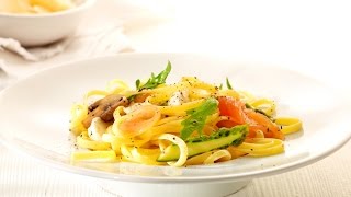 De Dagschotel  Snelle pasta met zalm [upl. by Ahterahs]