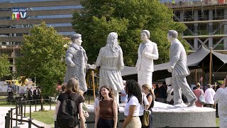 Unveiling of Queen Julianas monument in The Hague [upl. by Nyroc375]