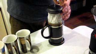 Howto make super clean French press coffee [upl. by Eelana]