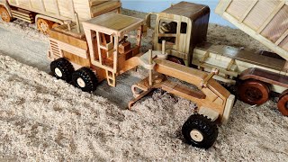 CATERPILLAR ROAD GRADER DIY wooden toys [upl. by Esilana518]