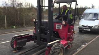 moffett forklift operating [upl. by Brewster]