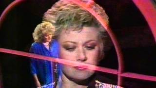 Elaine Paige and Barbara Dickson  I Know Him so Well [upl. by Elodea]