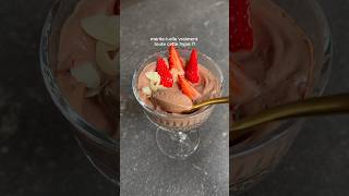 La mousse au chocolat healthy amp protéinée  crashtest 🍫🍓 [upl. by Salb432]