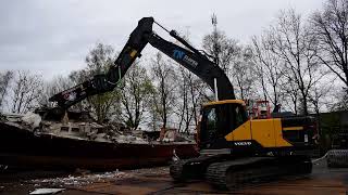 Volvo EC 200E excavator with MBI  Dehaco SH 180R Eagle II scrap shear TN Slopen en Saneren [upl. by Luo]