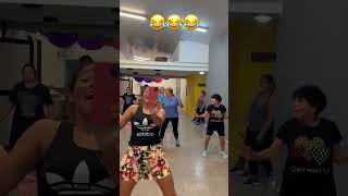 Métela sácala… Locura Fit Zumba LL Fitness [upl. by Yengac]