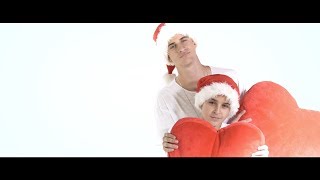 Adexe y Nau  Ya Estamos En Navidad Videoclip Oficial [upl. by Lopes]