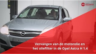 Vervangen van de motorolie en het oliefilter in de Opel Astra H 14 [upl. by Rozalie]