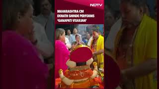 Ganesh Visarjan  Maharashtra CM Eknath Shinde Performs ‘Ganpati Visarjan’ In Thane [upl. by Annyrb]