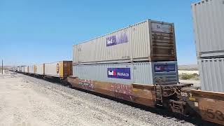 Another intermodal passes through the high desert thatcurveguy bnsfintermodal barstowtrains [upl. by Nerret]