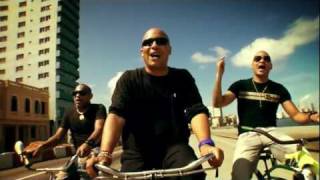 ISSAC DELGADO amp GENTE DE ZONA  Somos Cuba Mira Como Vengo Official Video HD [upl. by Hey]