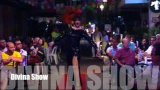 Transformiste le Divina Show [upl. by Nosnirb]