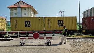 Hua Hin  Prachuap Khiri Khan  Thailand  Railroad Crossing  Soi 94  Responsible Work [upl. by Eiloj]