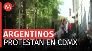 Protestas en Consulado de Argentina en CdMx terminan en golpes [upl. by Hploda]