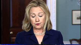 Clinton urges Somali militants to allow food aid condemns Syria [upl. by Pliam642]