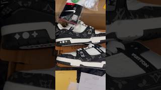 DH gate  LV skate shoes review BOX PAPERS DUSTBAG RECEIPT more reps sneakers dhgateshoes [upl. by Derwood]