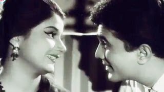 Rajesh Khana  Aurat  Scene 1625 [upl. by Remas]