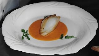 calamars farcis coulis poivrons rouges [upl. by Paquito]