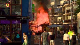 Felle brand legt eettent in de as op Tilburgse Kermis [upl. by Ifok120]