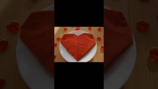 Servietten falten Herz basteln ❤️ How to fold napkin heart ❤️ сердце из салфетки [upl. by Aeduj]