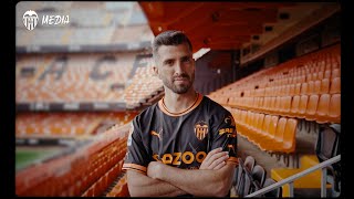 🆕 YA ESTÁ AQUÍ EL NUEVO AWAY KIT DEL VALENCIA CF PARA LA TEMPORADA 202223 [upl. by Wichern]