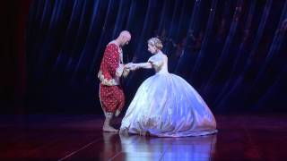 The King and I  Sydney  Shall We Dance  Lisa McCune amp Teddy Tahu Rhodes [upl. by Ahteres]