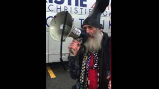 Vermin Supreme in Derry NH [upl. by Annatsirhc]