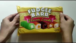 Unwrapping Fudge Barr Flavor Combo Twiggies [upl. by Ojiram]