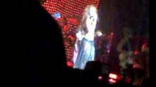 Beyonce singing naughty girl in concert live in manila [upl. by Aloiv77]