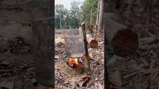 Safe cup trick over fire camping outdoors bushcraft lifehack [upl. by Diamond]