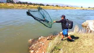 Pescando truchas con atarraya en un rio cilencioso [upl. by Rosanna540]