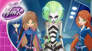 Winx Club  World Of Winx  Season 2 Ep10  Technomagic trap Clip [upl. by Margo]