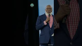 Bishop TD Jakes suffers health incident after powerful sermon duri foryoupage news [upl. by Fredek24]